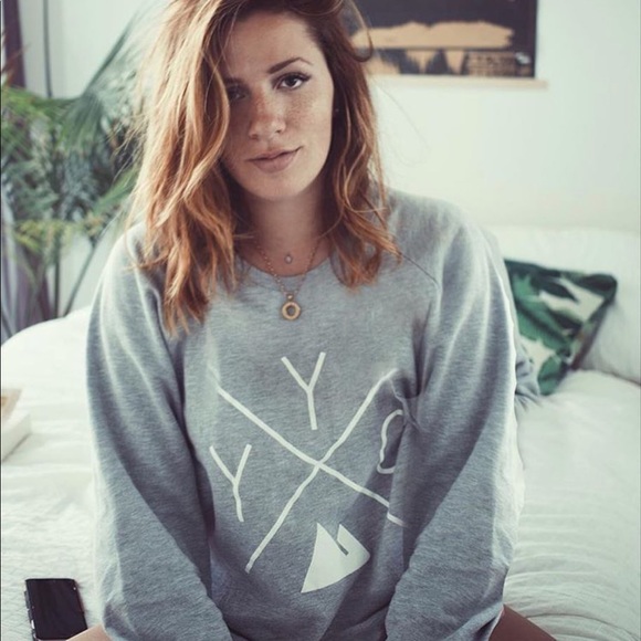 Local Laundry sweatshirt - Picture 3 of 5